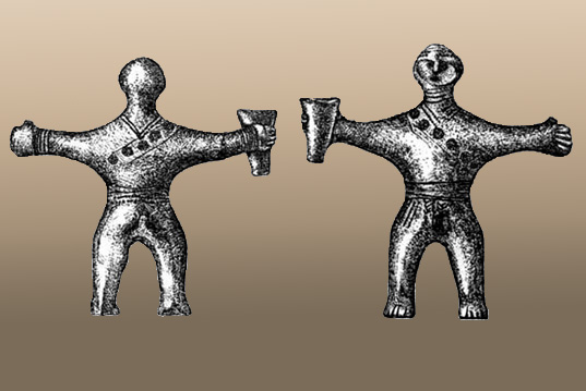 Бронзовые пояса Лчашенско-Мецаморской культуры в скульптурах того же периуда.