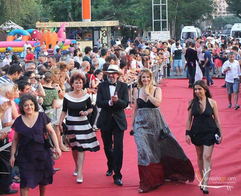 Nastassja-Kinski-Golden-Apricot-12-IFF-Yerevan-008