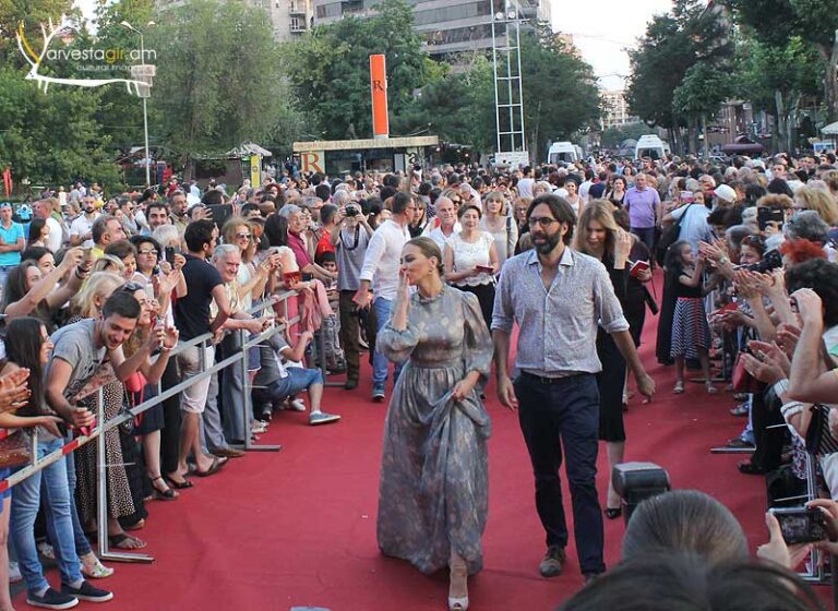 Ornella-Muti-Golden-Apricot-12-Yerevan-003