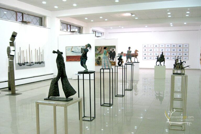 Qayl-003.jpg